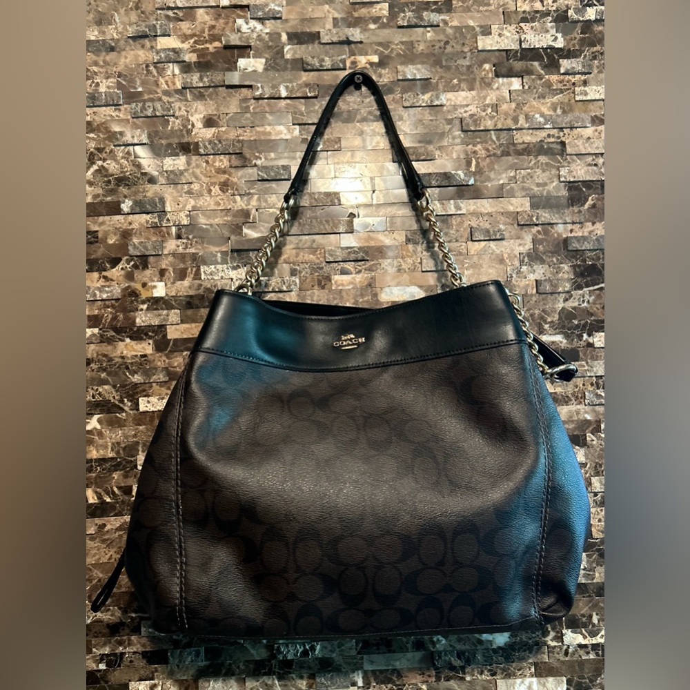 Authentic Coach Black Signature Shoulder Bag